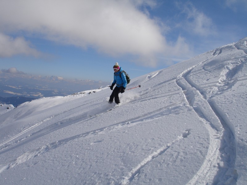 戶外滑雪運動圖片