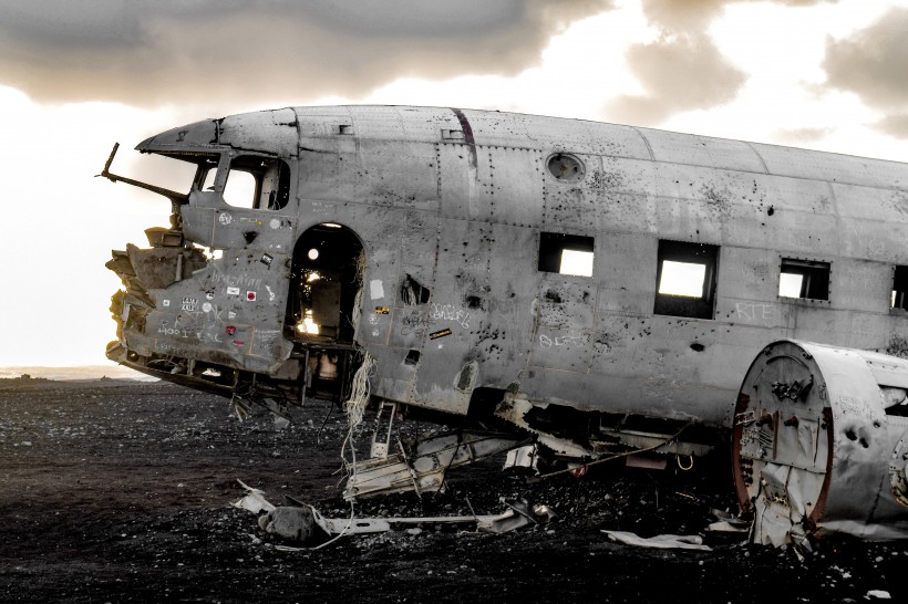 飛機殘骸圖片
