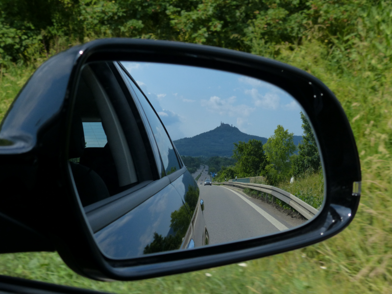 汽車的後視鏡圖片