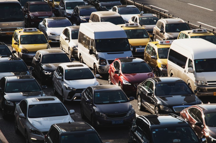 擁堵的汽車城市交通圖片