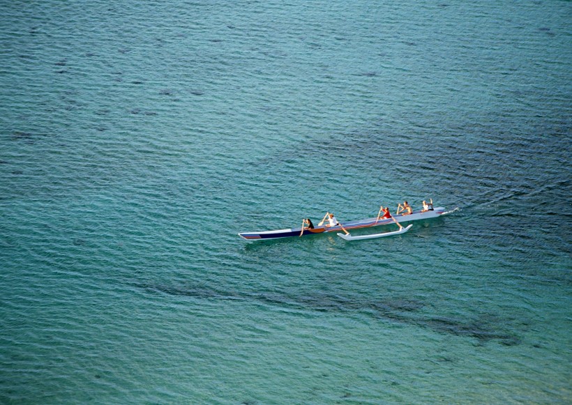 海邊休閑娛樂活動圖片