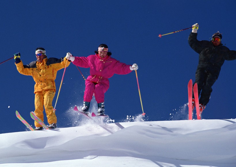 滑雪運動圖片