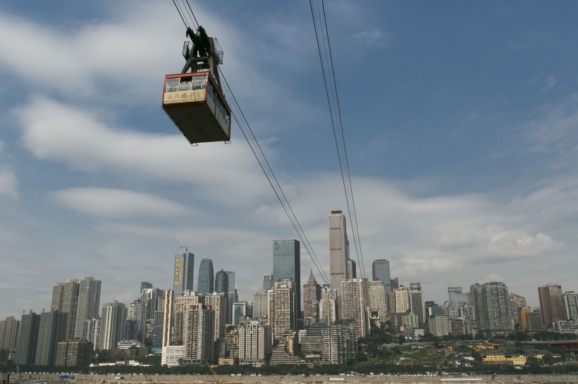 懸在空中的纜車圖片