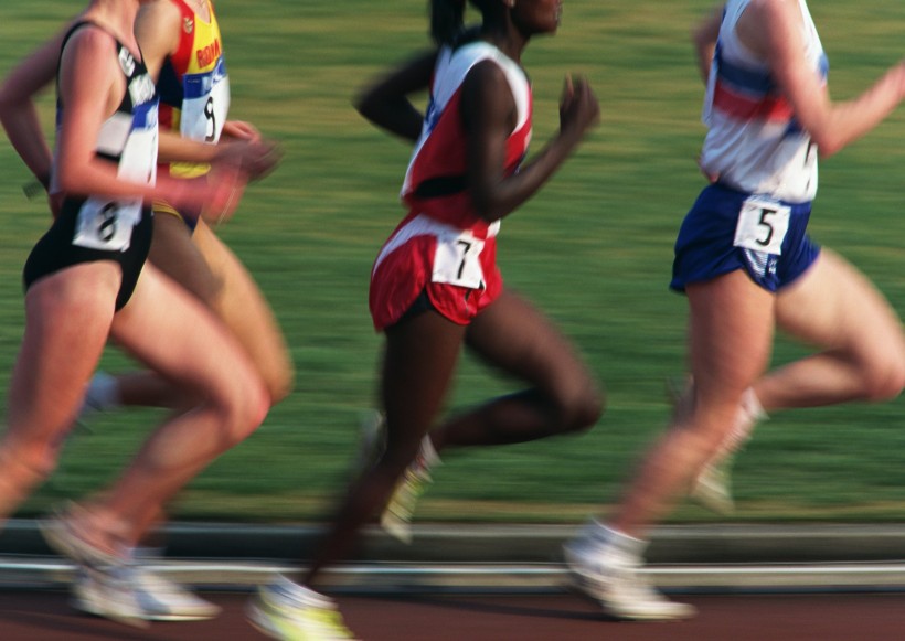 運動員賽跑圖片