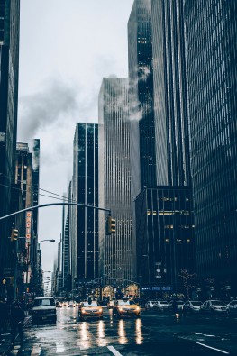 雨中的城市圖片