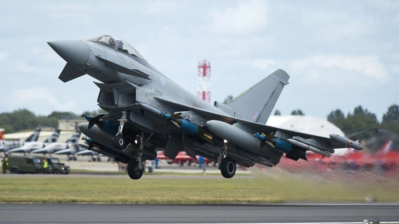 EF-2000台風戰鬥機圖片