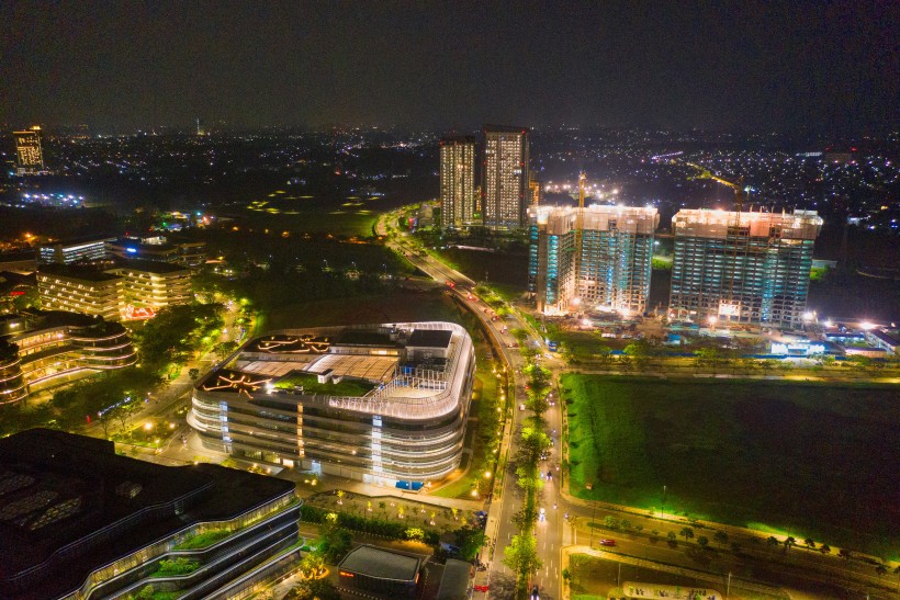 航拍建築夜景圖片