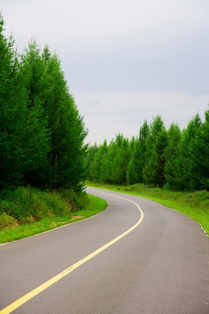 烏蘭木統的公路圖片