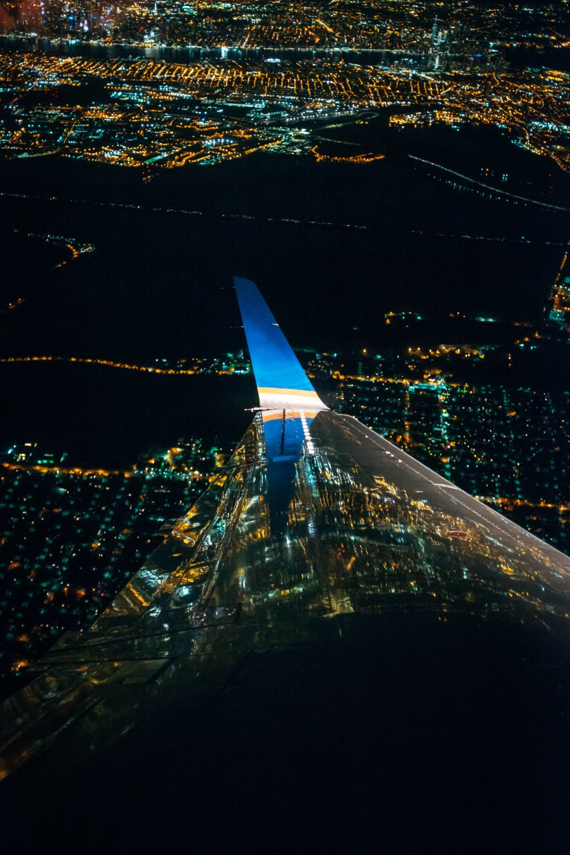 現代城市的夜景圖片