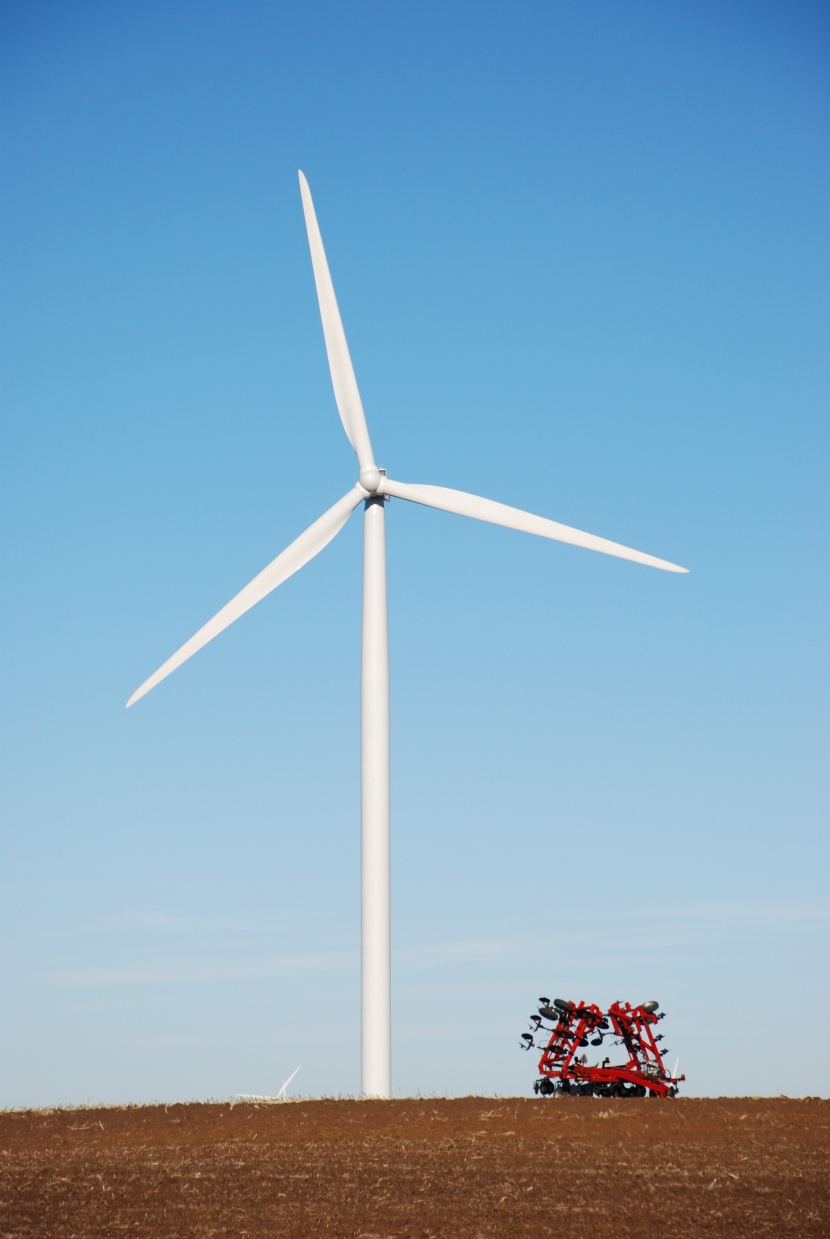 高大的風力發電機圖片