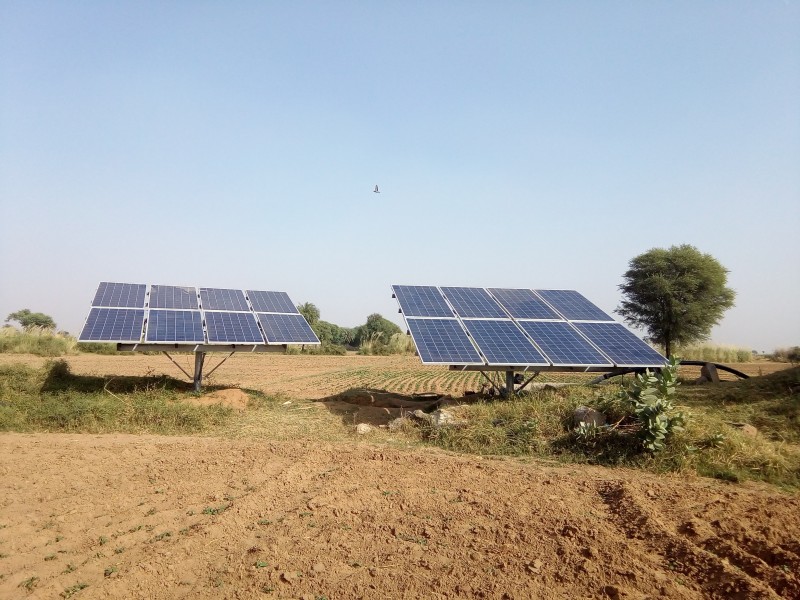 太陽能電池闆圖片