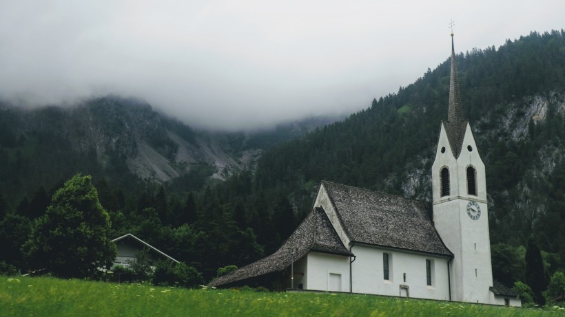 歐洲風格的小屋圖片