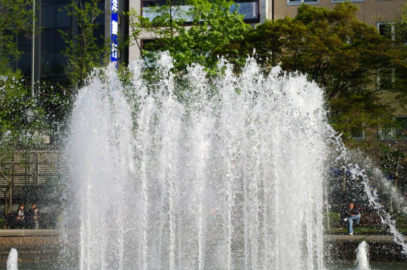 日本劄幌大通公園的噴泉圖片