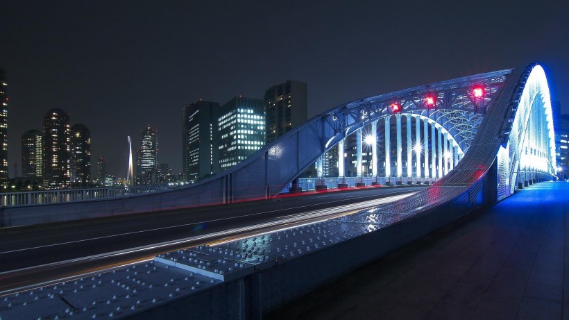 迷離的城市燈光和璀璨的城市夜景圖片