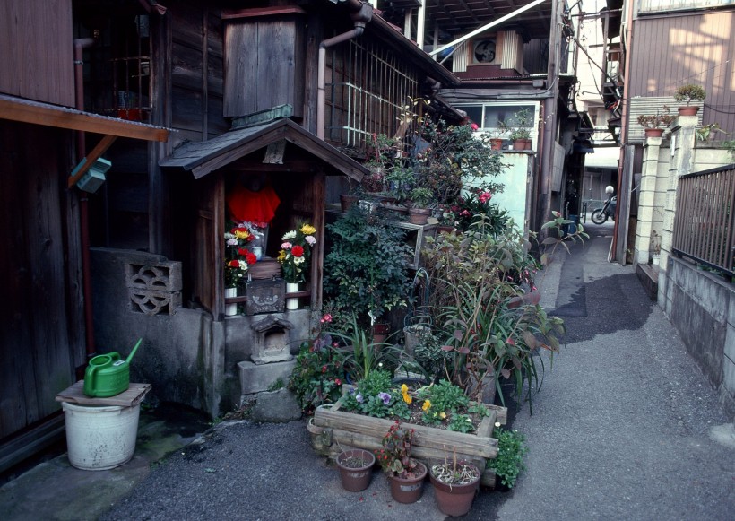 居民生活小巷特寫圖片