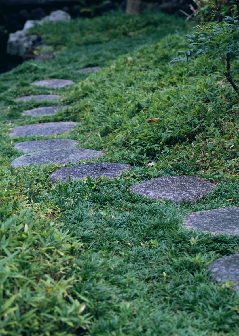 日式庭院小石路圖片