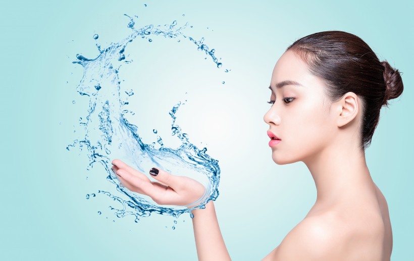 補水美白廣告美女背景圖片