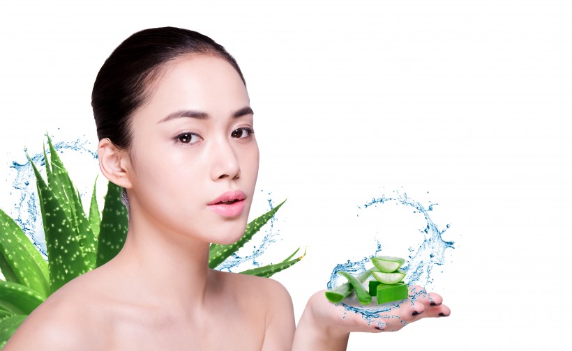 補水美白廣告美女背景圖片