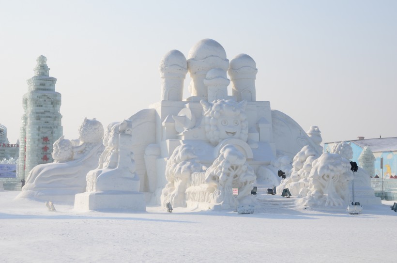 公園裡的雪雕圖片