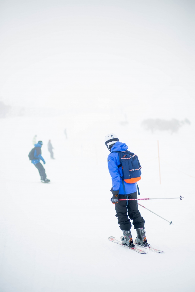 高山滑雪運動圖片