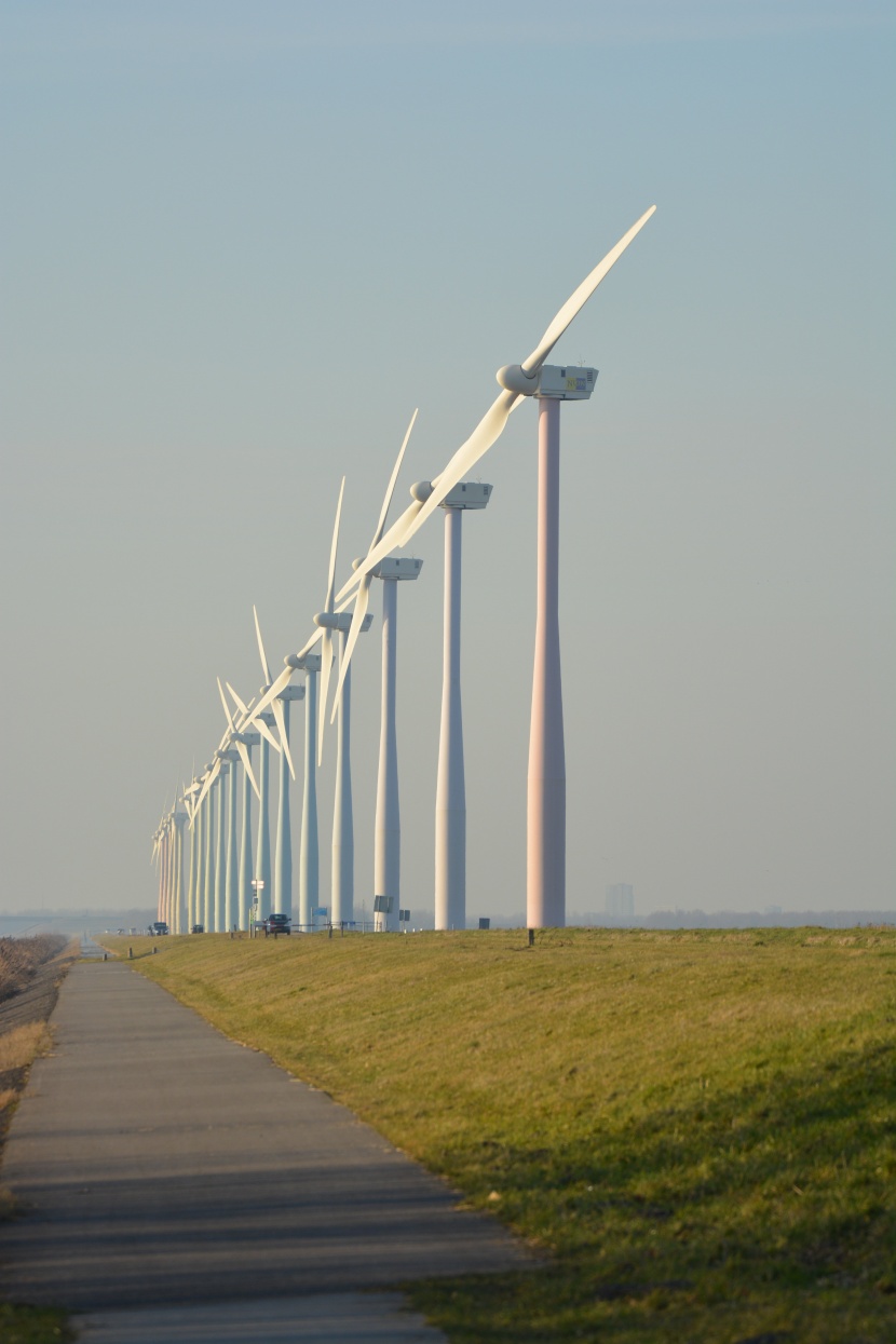 風力發電的風力發電機圖片