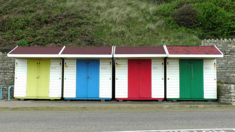 彩色沙灘小屋圖片