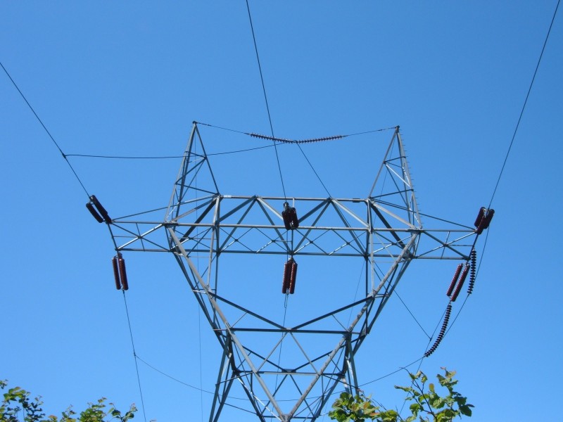 高大的輸電線路鐵塔圖片