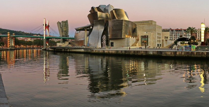 美國紐約古根海姆博物館建築風景圖片