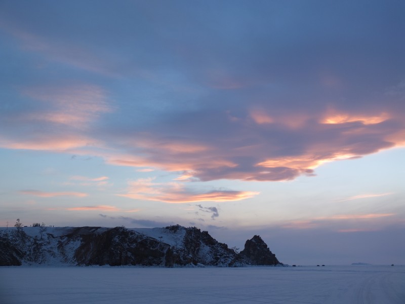 甯靜的俄羅斯貝加爾湖風景圖片