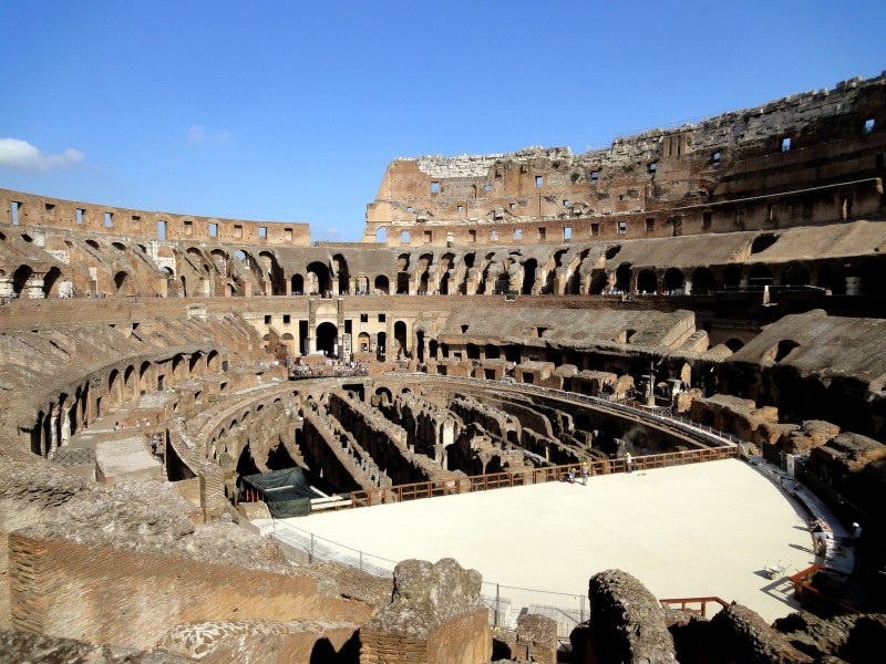 羅馬鬥獸場的内部風景圖片